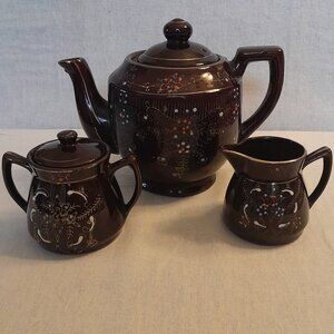 VTG Moriage Teapot with Covered Sugar and Creamer Set